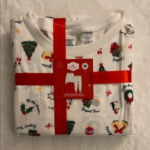 Holiday Time Cozy Pajama Set with Festive Print. SZ M
